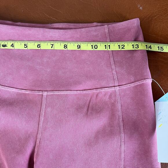 Zella NEW Pink Snow Wash Ribbed Bike Shorts‎ Medium - Picture 9 of 10